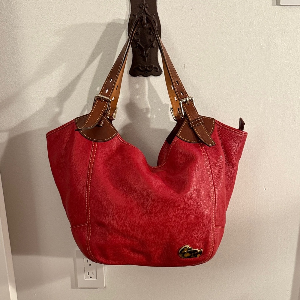 Gorgeous Dooney and Bourke Red Leather Tote Bag
